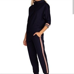 NWT Trina Turk Aquata sweatshirt top size - M
